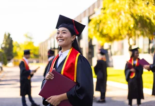 Bright Future Scholarship Mar