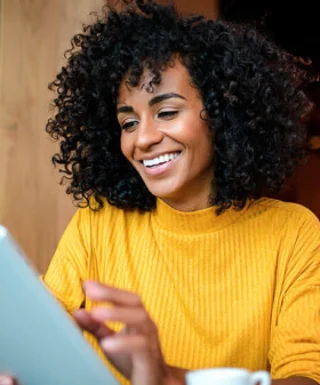 Lady on laptop